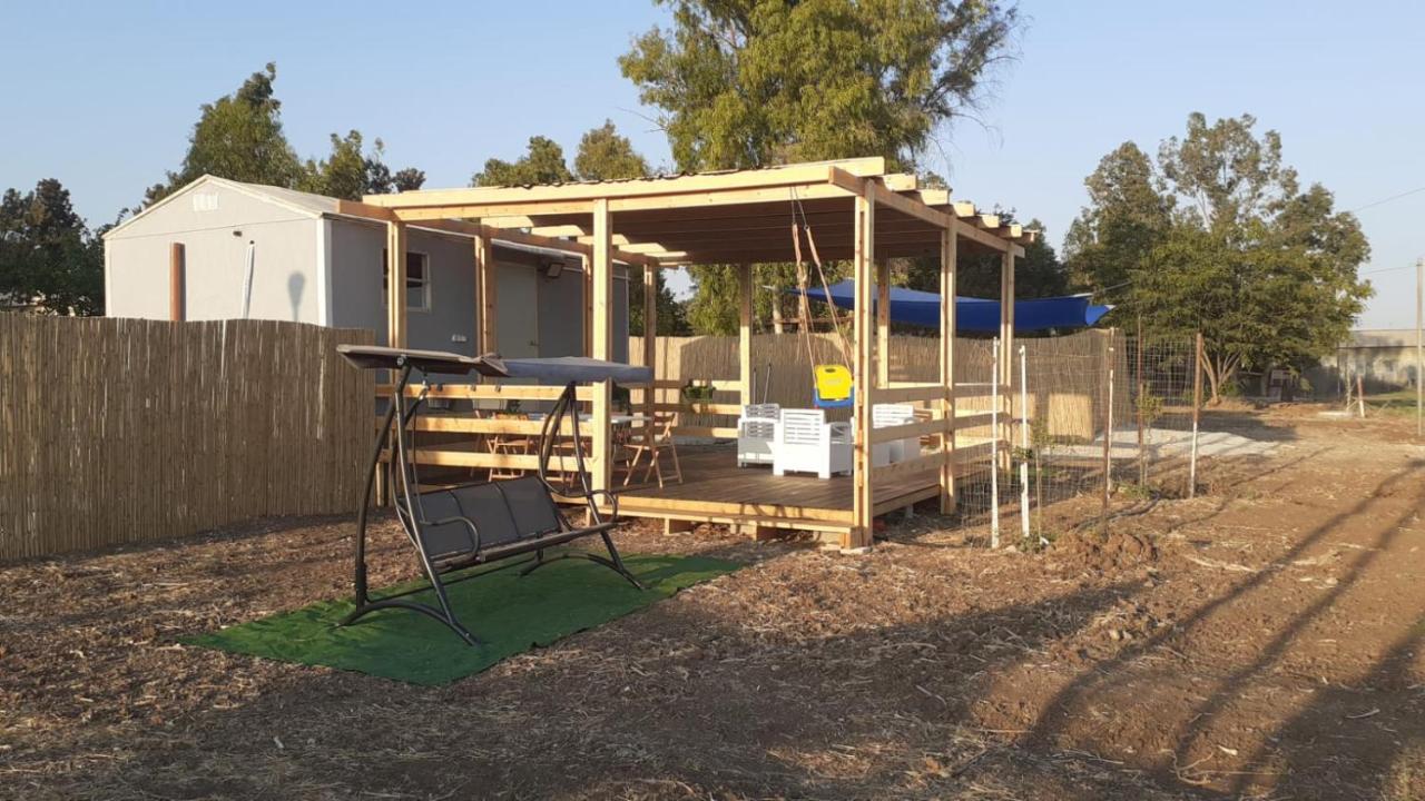 Апартаменты אצל דוד בכפר Kfar Gidon Экстерьер фото